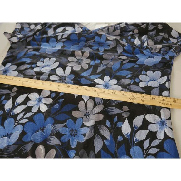 Bon Apple Tea Women's Blue Floral V-neck Short Sleeve T-shirt 1X - Picture 5 of 8